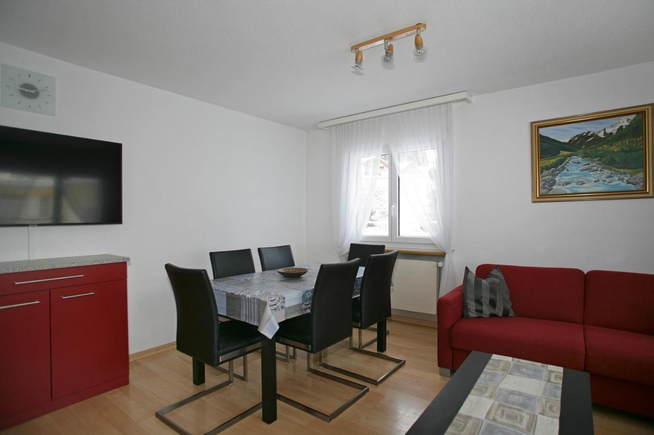 Baron / Baronesse Apartments Loèche-les-Bains Chambre photo