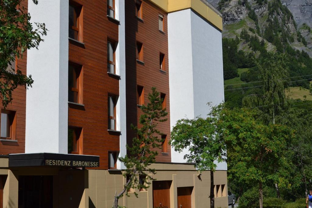 Baron / Baronesse Apartments Loèche-les-Bains Extérieur photo