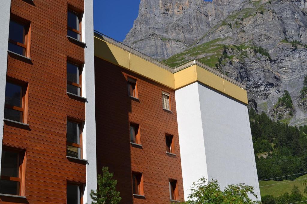 Baron / Baronesse Apartments Loèche-les-Bains Extérieur photo